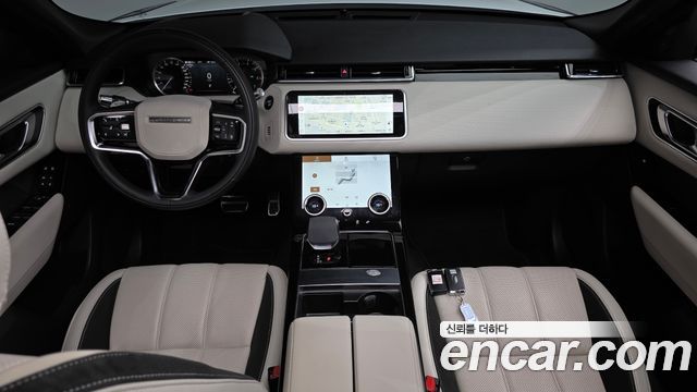 Land Rover Range Rover Velar — interior