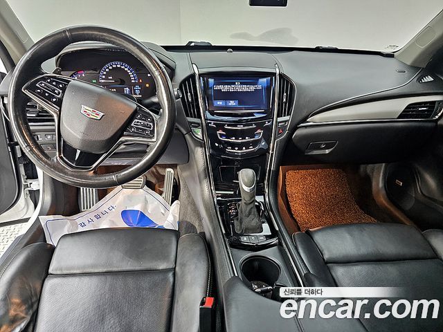 Cadillac ATS — interior