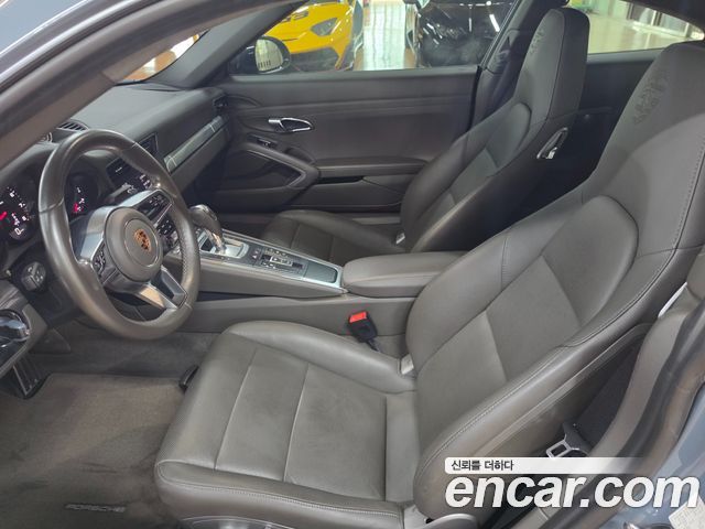 Porsche 911 — interior