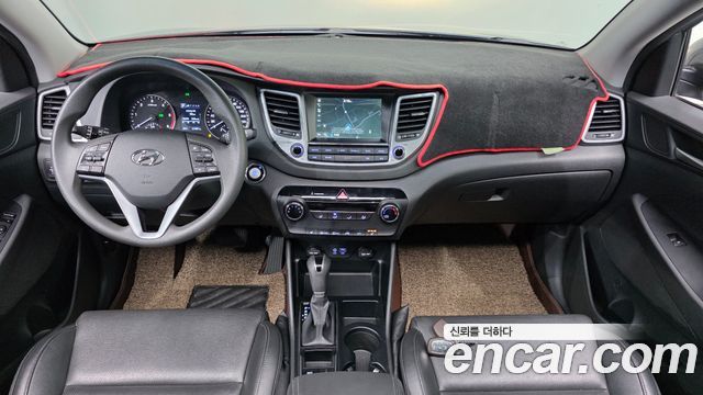 Hyundai Tucson — interior