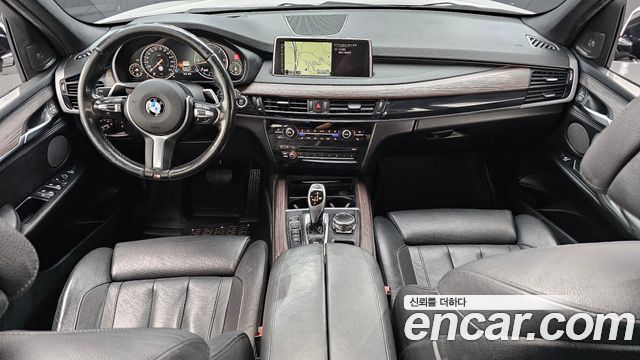 BMW X5 — interior