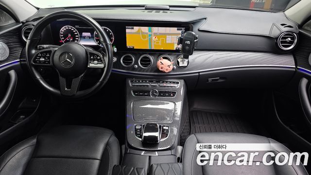 Mercedes-Benz E-Class — interior