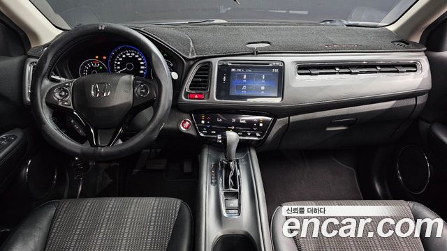 Honda HR-V — interior