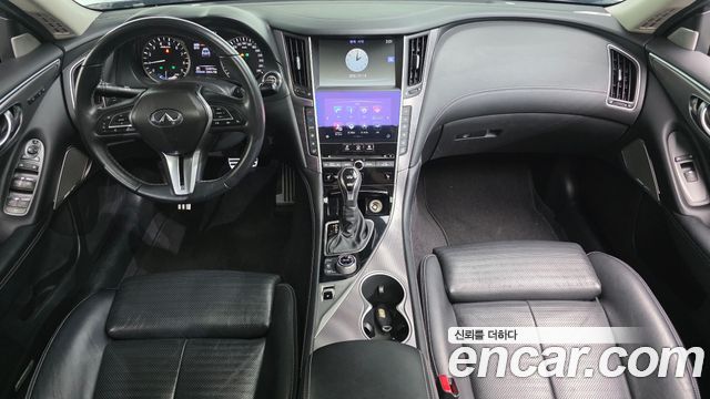 Infiniti Q50 — interior