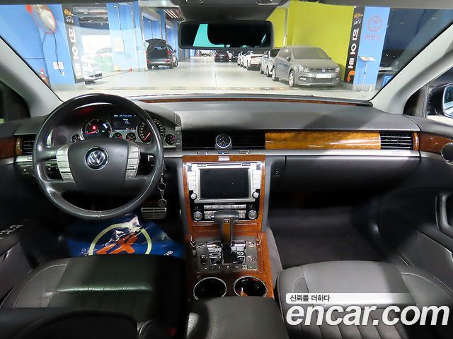 Volkswagen Phaeton — interior