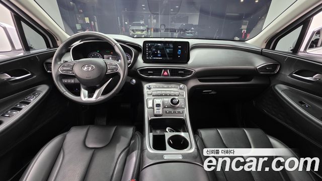 Hyundai Santa Fe — interior