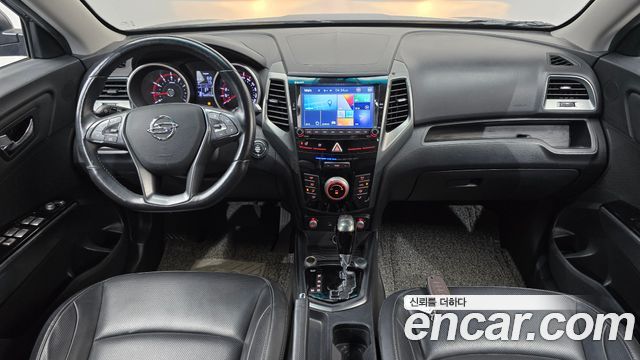 KG Mobility Tivoli — interior