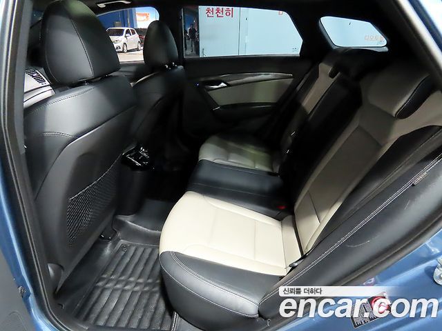 Hyundai i40 — interior