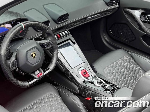 Lamborghini Huracan — interior