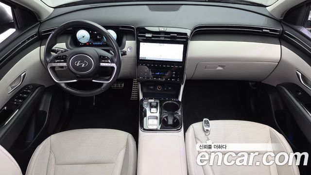 Hyundai Tucson — interior