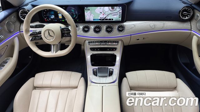 Mercedes-Benz E-Class — interior