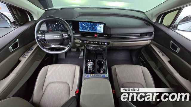 Kia Carnival — interior
