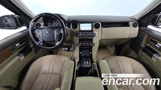 Land Rover Discovery — interior