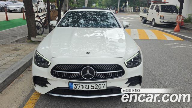 Mercedes-Benz E-Class — interior