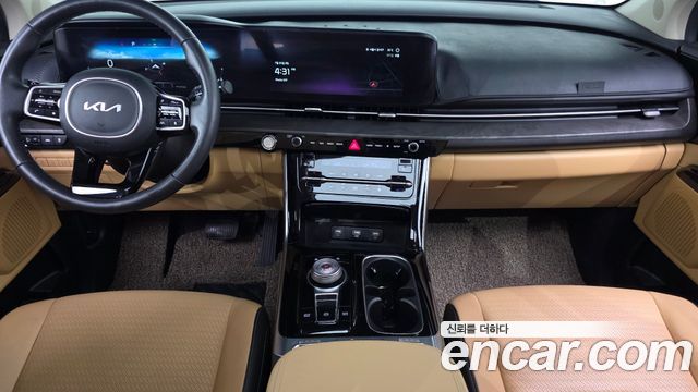 Kia Carnival — interior