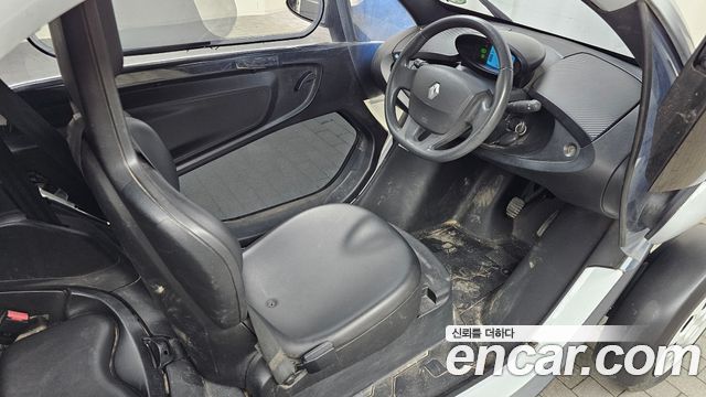 Renault Korea Twizy — interior