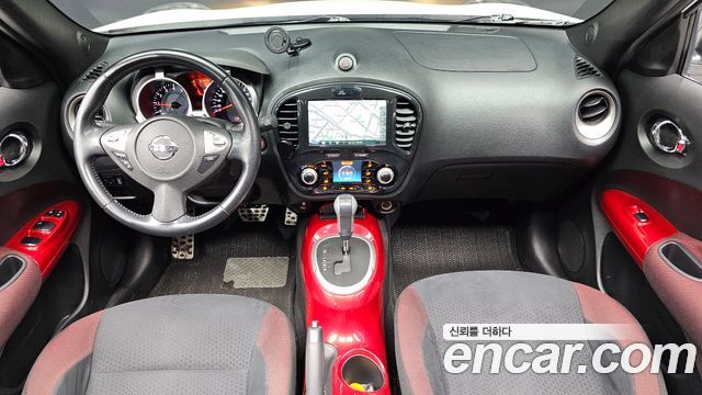 Nissan Juke — interior