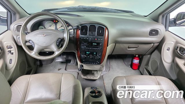 Chrysler Grand Voyager — interior