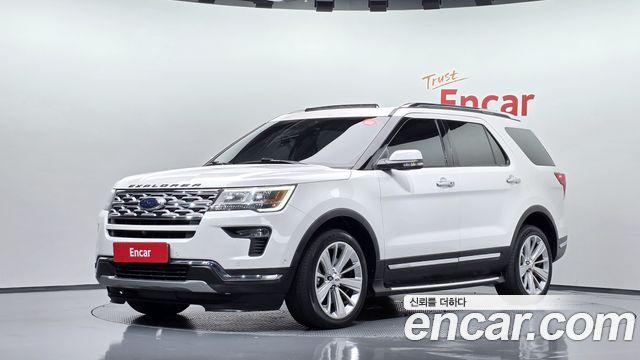 Ford Explorer — exterior