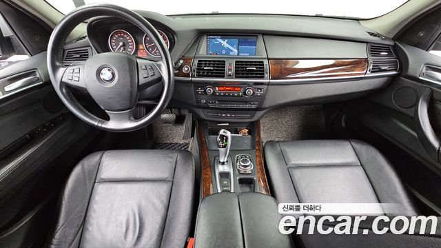 BMW X5 — interior