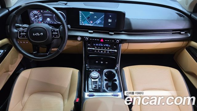 Kia Carnival — interior