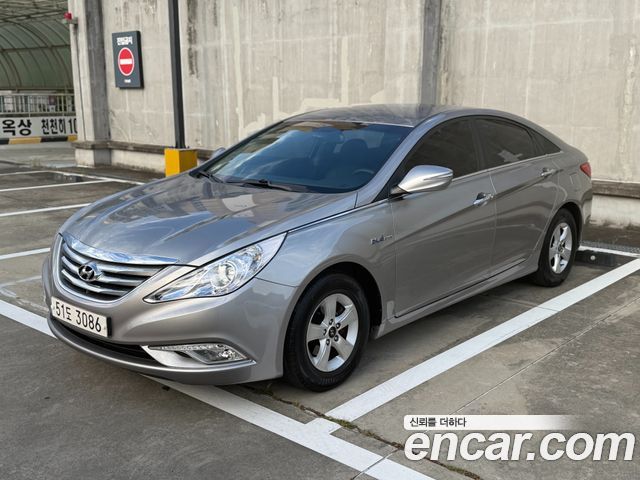 Hyundai Sonata — exterior