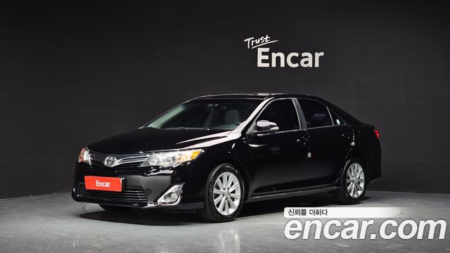 Toyota Camry — exterior