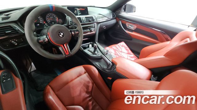 BMW M4 — interior