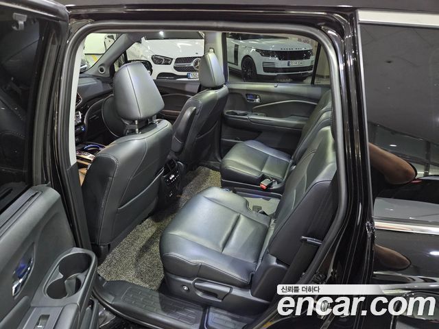 Honda Pilot — interior