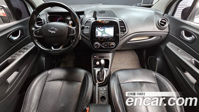 Renault Korea QM3 — interior