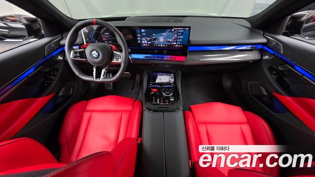 BMW M5 — interior