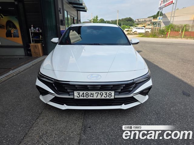 Hyundai Avante — exterior