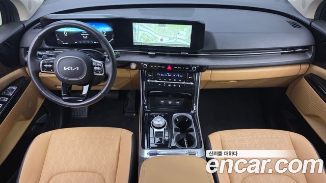 Kia Carnival — interior