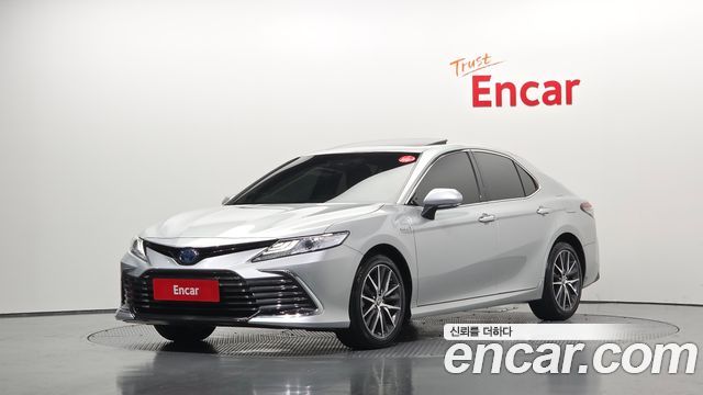 Toyota Camry — exterior