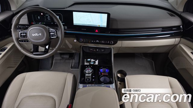 Kia Carnival — interior