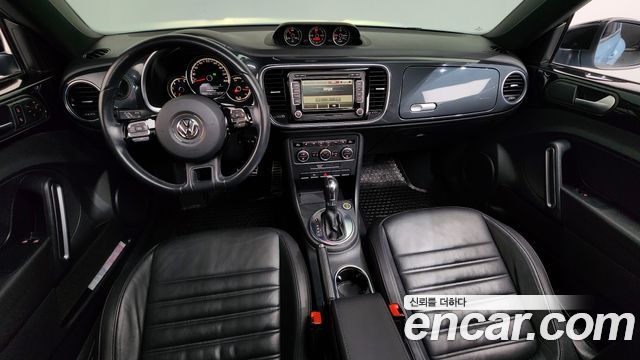 Volkswagen Beetle — interior