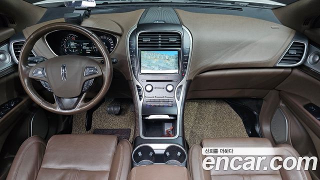 Lincoln MKX — interior