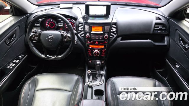 KG Mobility Tivoli — interior