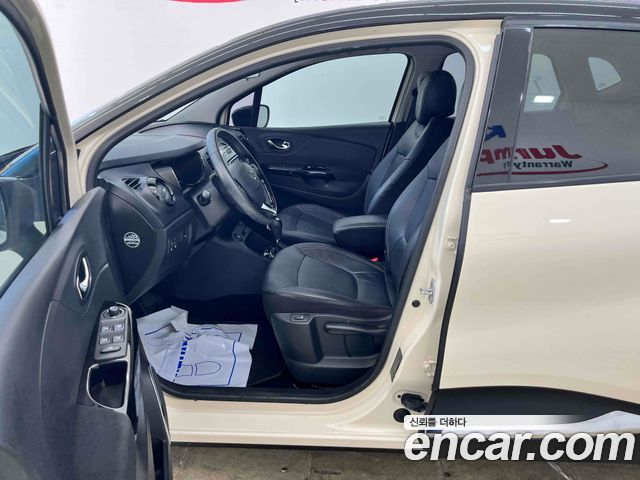 Renault Korea QM3 — interior