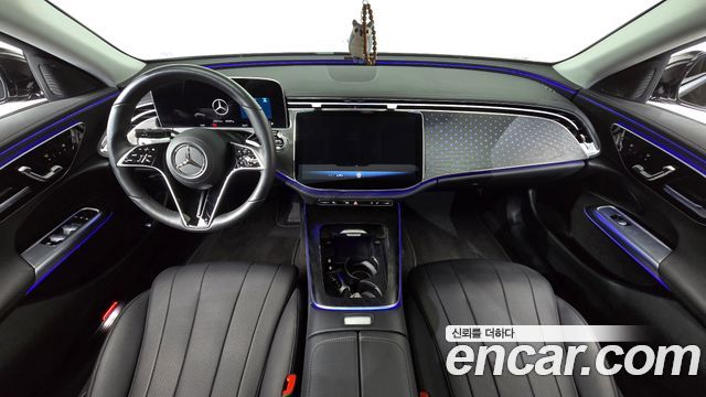 Mercedes-Benz E-Class — interior