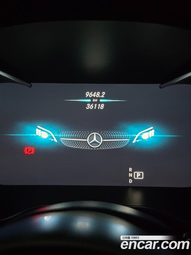 Mercedes-Benz C-Class — interior