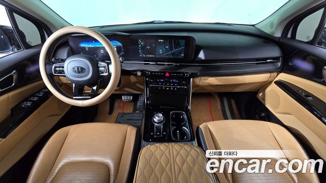 Kia Carnival — interior