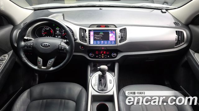 Kia Sportage — interior