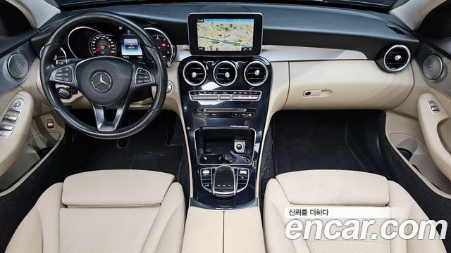 Mercedes-Benz C-Class — interior