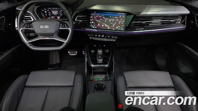 Audi Q4 e-tron — interior