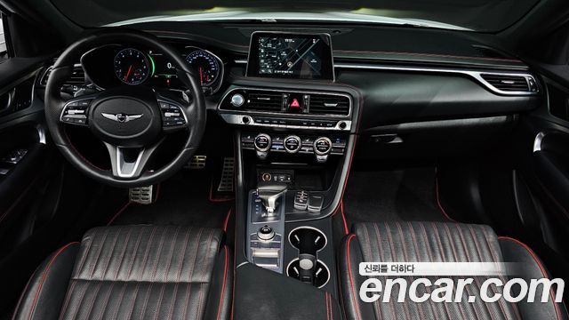 Genesis G70 — interior