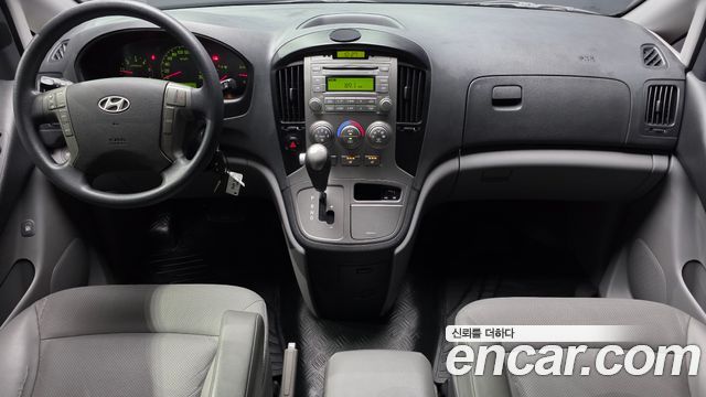 Hyundai Starex — interior