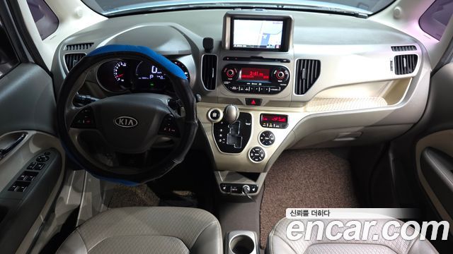 Kia Ray — interior