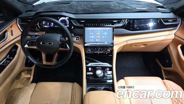 Jeep Cherokee — interior