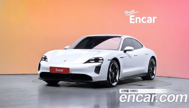 Porsche Taycan — exterior